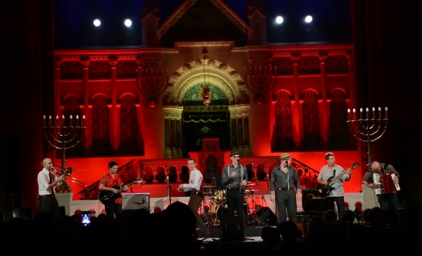 JEWISHMONKEYS_Romania_concert_video_ScreenShot